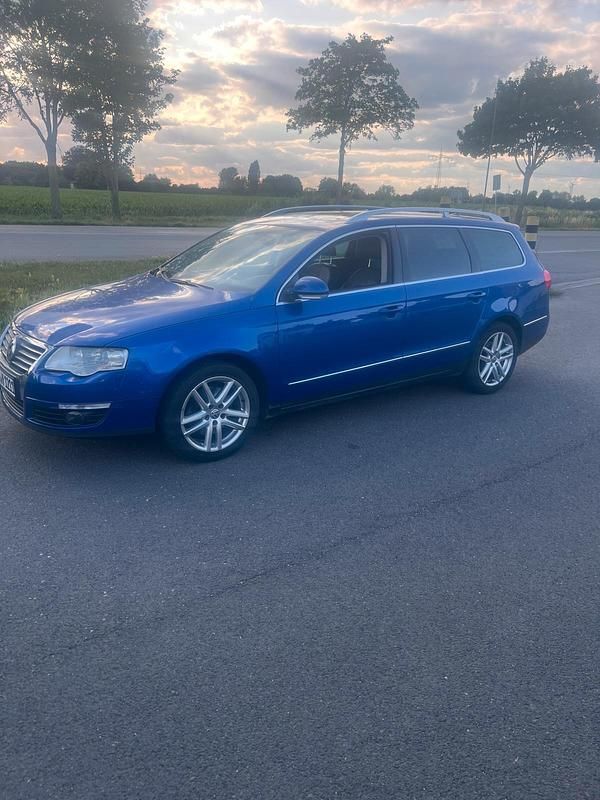 Blau Gebraucht 2007 VW Passat Kombi | 4.100 € (Teuer) - Bild 1/4