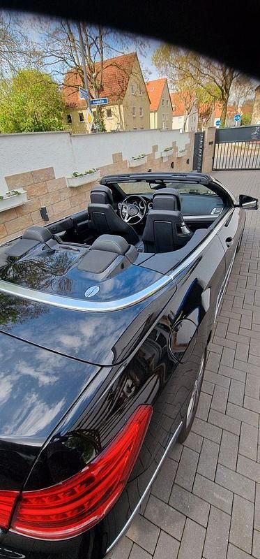 Second-hand Mercedes E200 184 CP (135 kW) 2015 Negru Cabrio