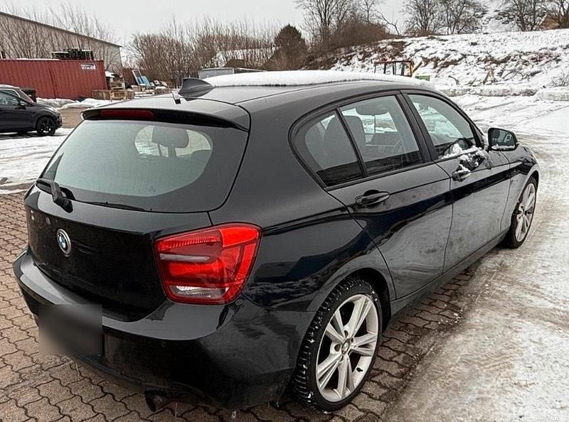 Gebraucht BMW 116 136 PS (100 kW) 2012 Schwarz Kleinwagen