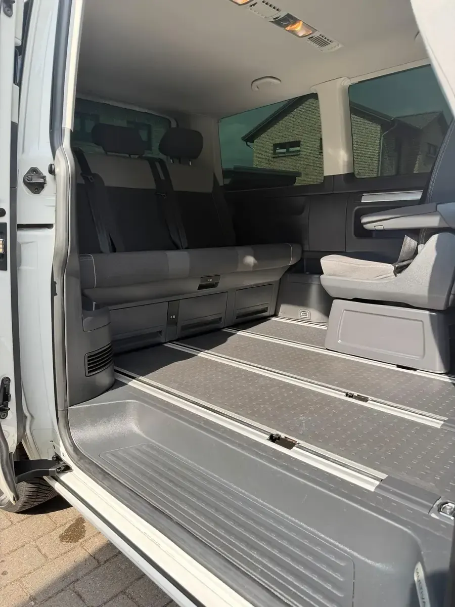 Gebraucht VW Multivan 102 PS (75 kW) 2011 Weiß Van / Kleinbus