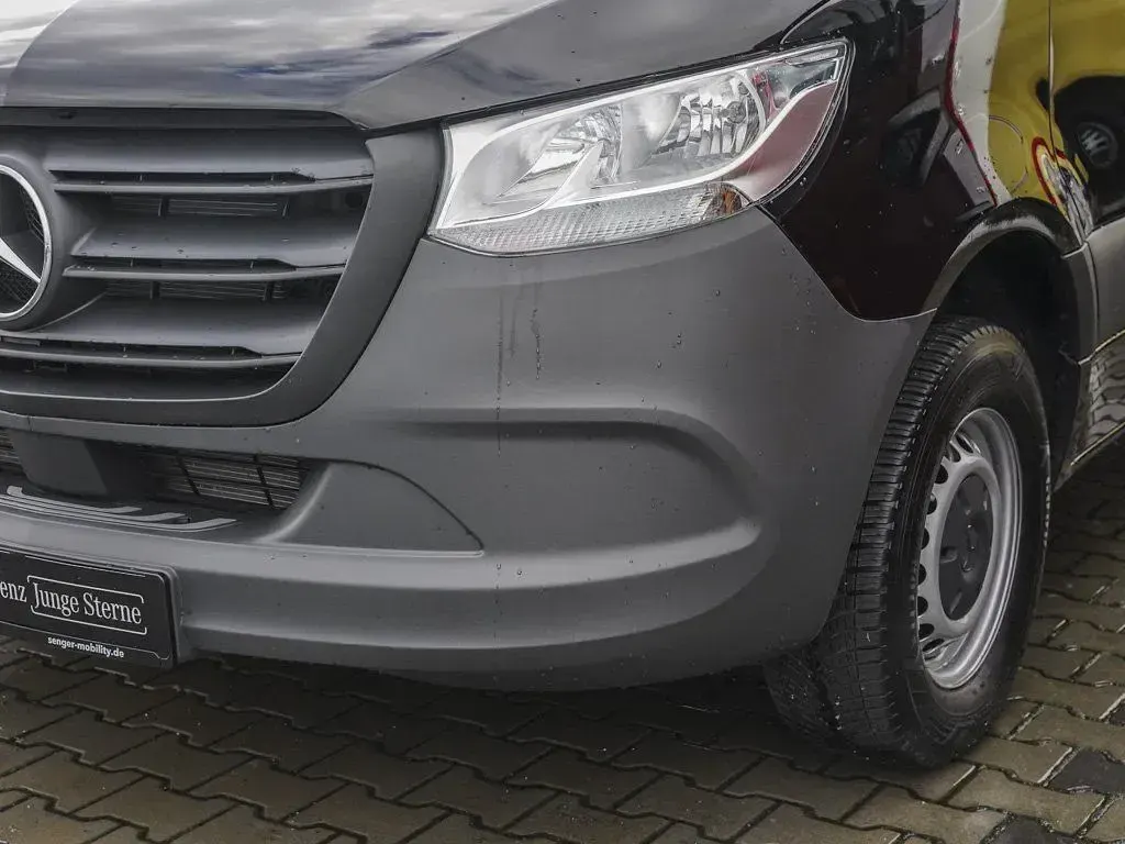 Używany Mercedes Sprinter 150 KM (110 kW) 2024 Czarny Van