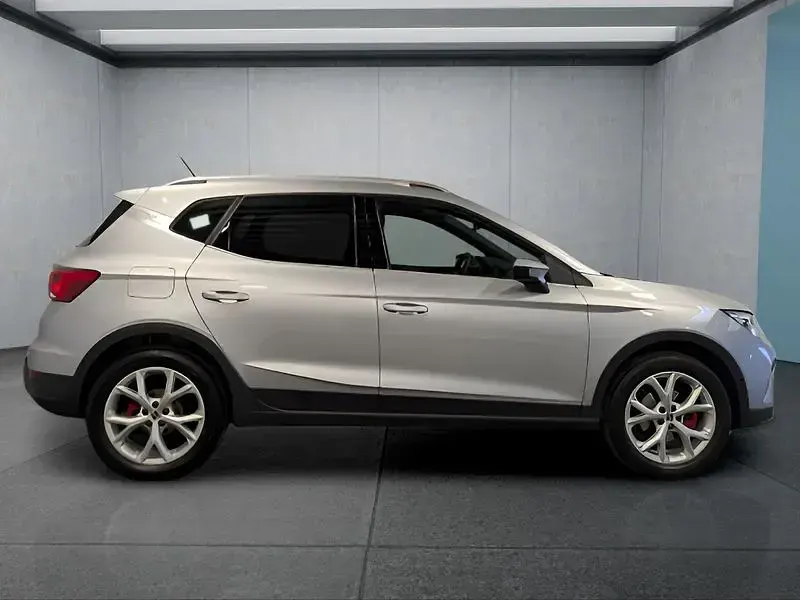 Gebraucht Seat Arona FR 150 PS (110 kW) 2023 Silber SUV