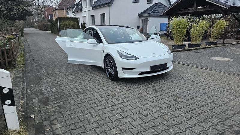 Gebraucht Tesla Model 3 235 kW (320 PS) 2020 Weiß Limousine