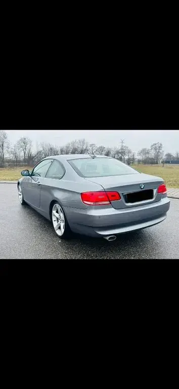 Gebraucht BMW 320 M Sport 184 PS (135 kW) 2010 Grau Coupé