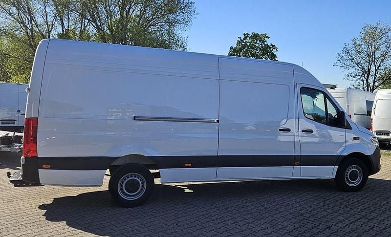 Second-hand Mercedes Sprinter 170 CP (125 kW) 2025 Alb Van