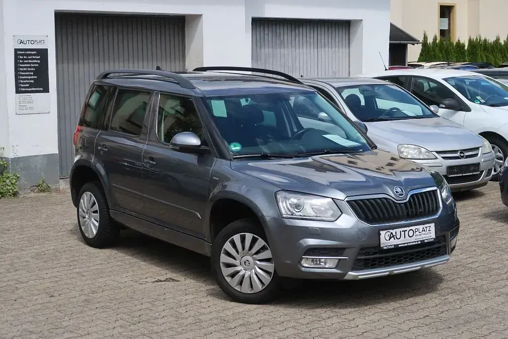 Gebraucht Skoda Yeti Drive 110 PS (80 kW) 2017 Grau SUV
