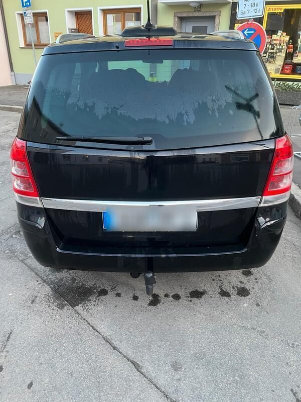 Schwarz Gebraucht 2008 Opel Zafira Van / Kleinbus | 2.450 € (Fairer Preis) - Bild 1/4