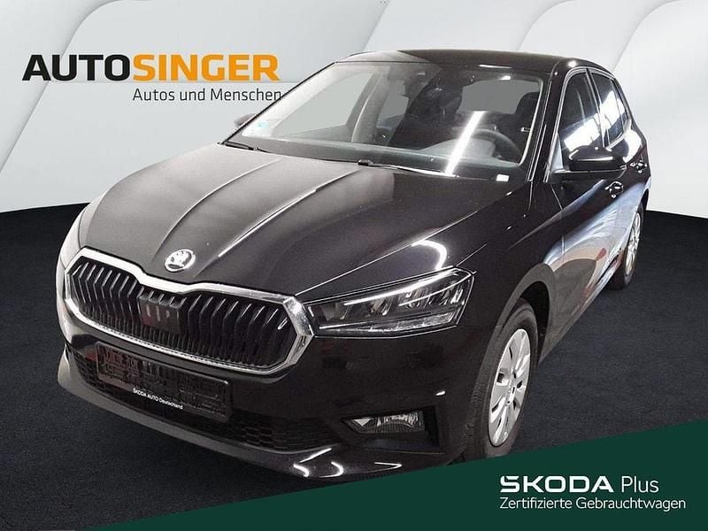 Blackmagic perleffekt Gebraucht 2024 Skoda Fabia Essence Limousine | 17.420 € (Guter Preis) - Bild 1/4