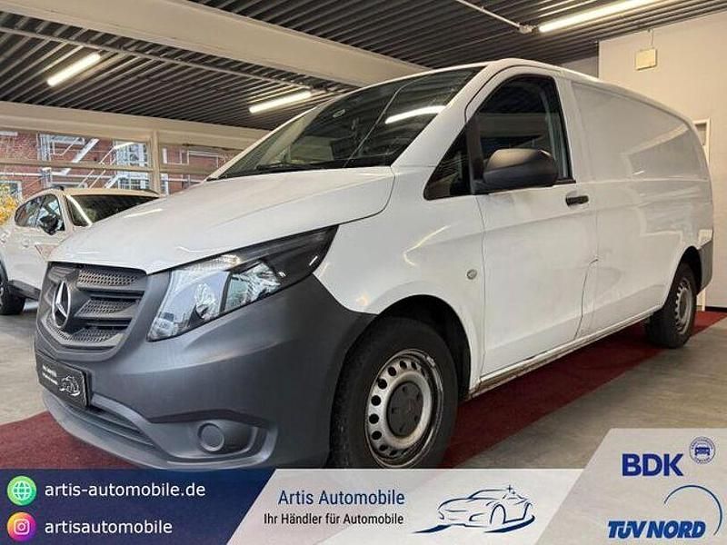 Weiß Gebraucht 2018 Mercedes Vito Limousine | 17.990 € (Fairer Preis) - Bild 1/4
