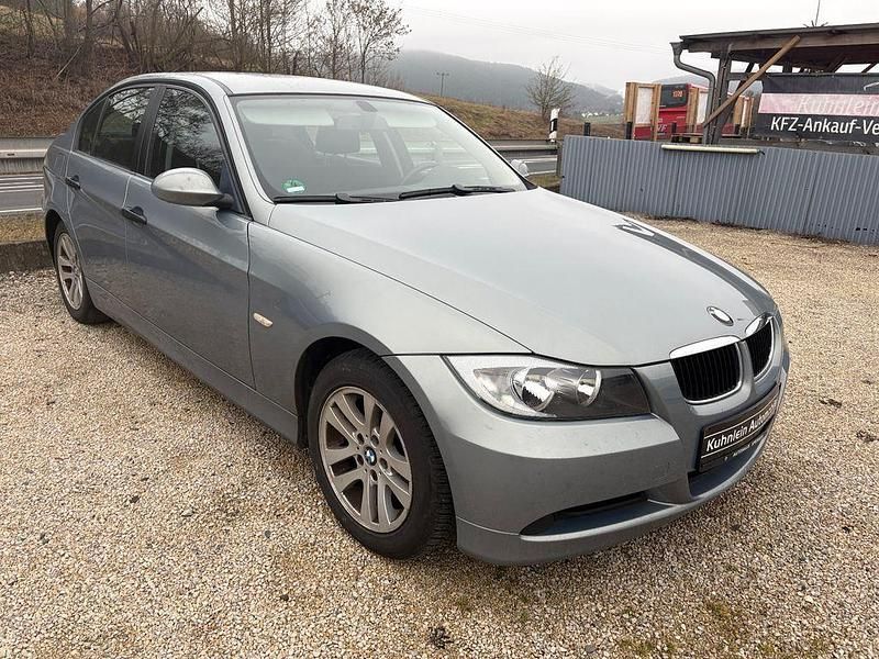 Gebraucht BMW 318 129 PS (94 kW) 2006 Blau Limousine
