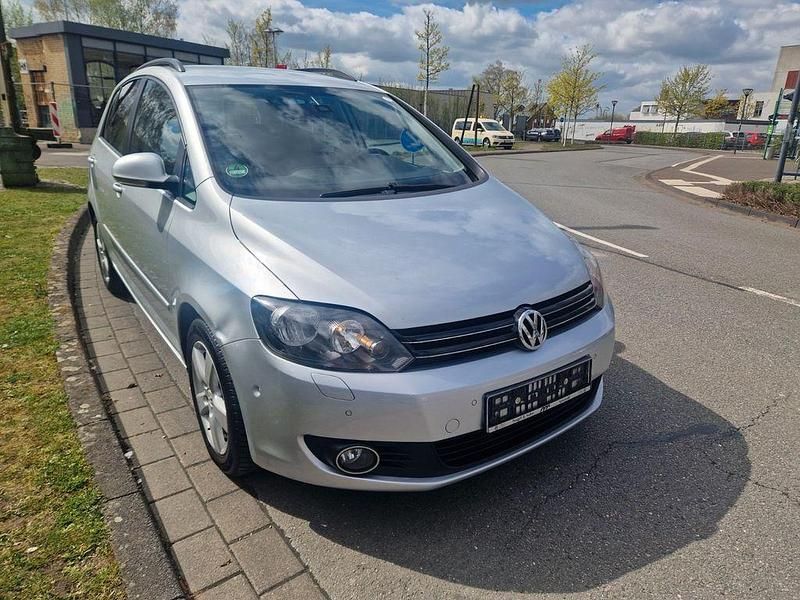 Gebraucht VW Golf VI Team 105 PS (77 kW) 2010 Silber Kleinwagen