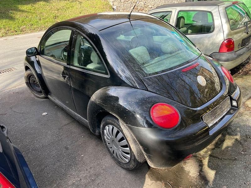 Gebraucht VW New Beetle 102 PS (75 kW) 2002 Schwarz Kleinwagen