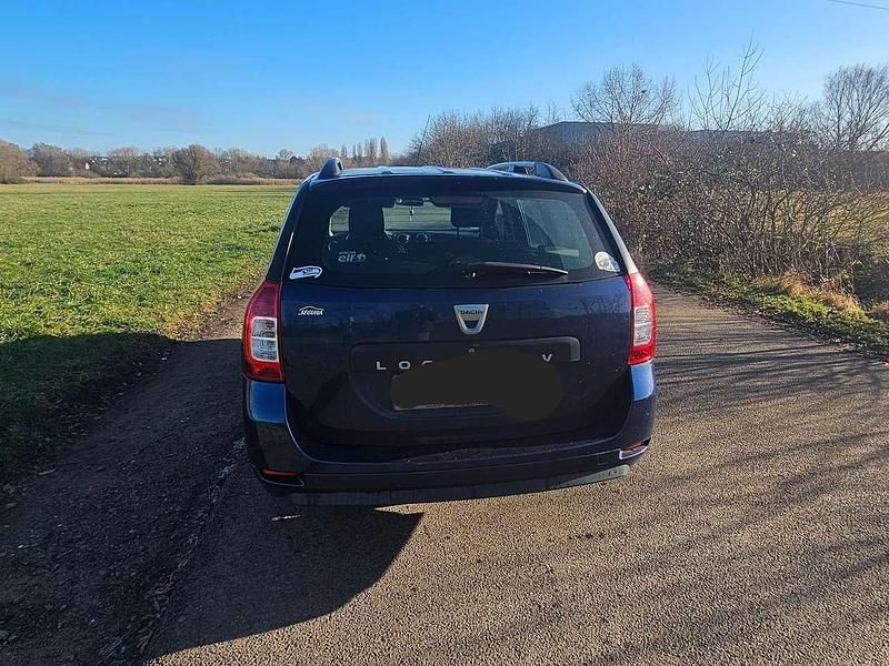 Blau Gebraucht 2015 Dacia Logan MCV Celebration Kombi | 5.790 € (Fairer Preis) - Bild 1/4