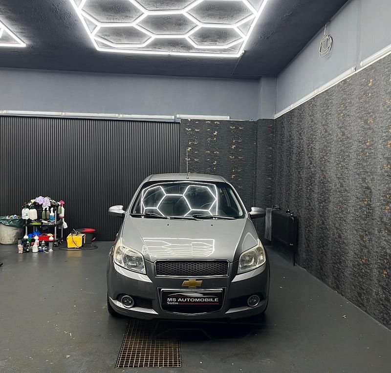 Gebraucht Chevrolet Aveo LT 101 PS (74 kW) 2009 Grau Kleinwagen