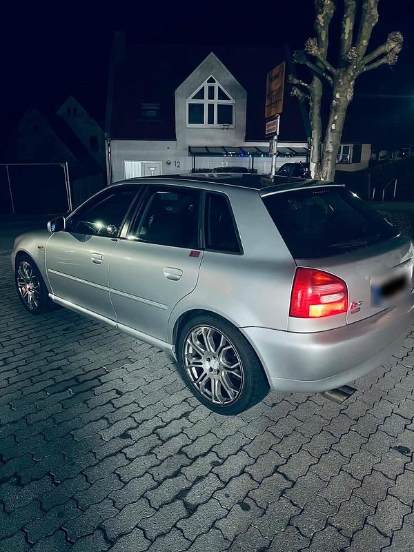 Second-hand Audi A3 145 CP (106 kW) 1999 Gri Hatchback