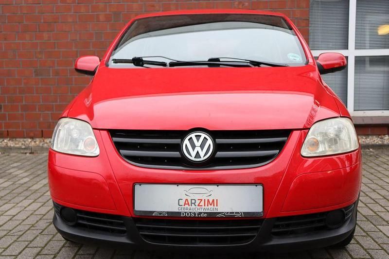 Gebraucht VW Fox 54 PS (39 kW) 2009 Rot Kleinwagen