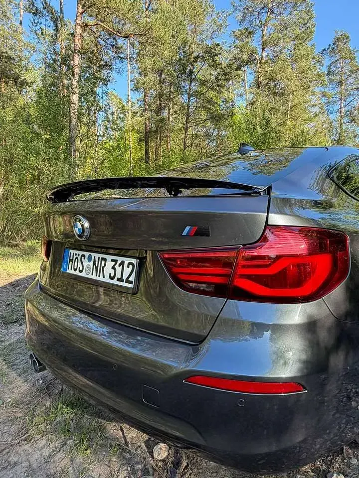 Gebraucht BMW 320 Sport Line 190 PS (139 kW) 2020 Grau Limousine