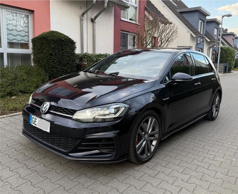 Schwarz Gebraucht 2017 VW Golf VII GTD Limousine | 16.900 € (Teuer) - Bild 1/4