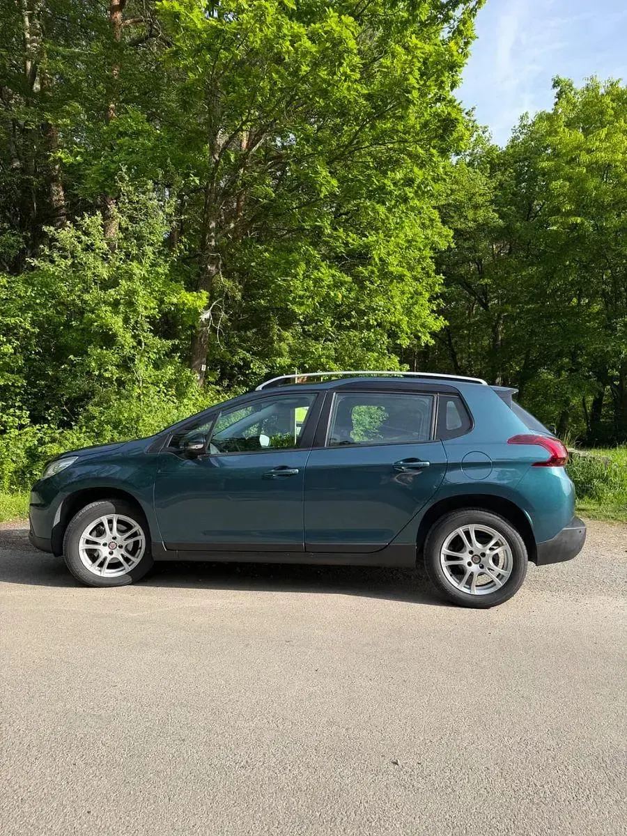 Gebraucht Peugeot 2008 Allure 110 PS (80 kW) 2017 Blau SUV