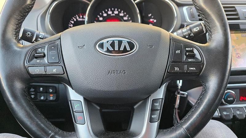 Gebraucht Kia Rio 84 PS (61 kW) 2016 Weiß Kleinwagen