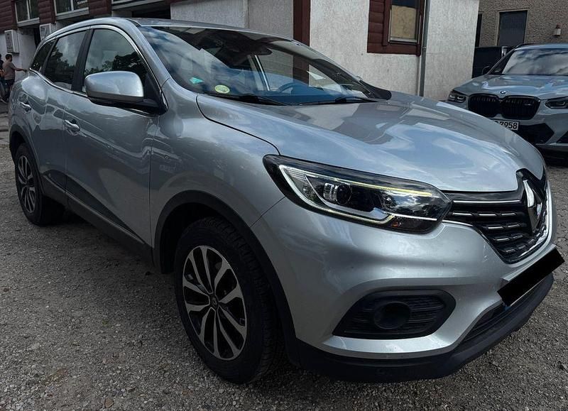 Silber Gebraucht 2022 Renault Kadjar Evolution SUV | 13.685 € (Guter Preis) - Bild 1/4
