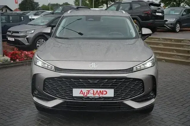 Neu MG HS Luxury 224 PS (164 kW) 2026 Andere SUV