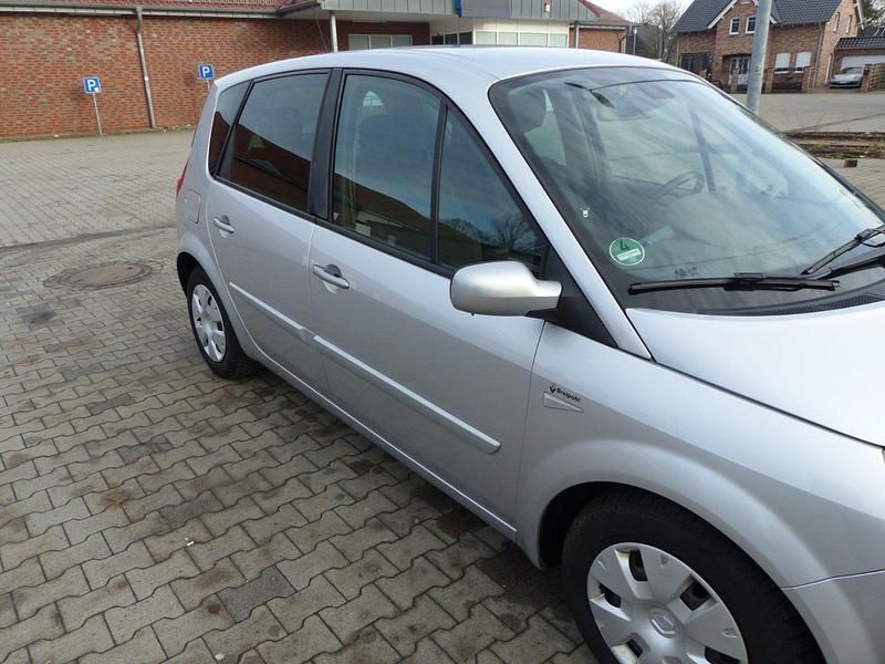 Gebraucht Renault Mégane 112 PS (82 kW) 2009 Silber Limousine