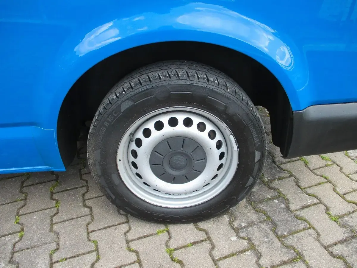 Gebraucht VW Transporter 150 PS (110 kW) 2018 Blau Van