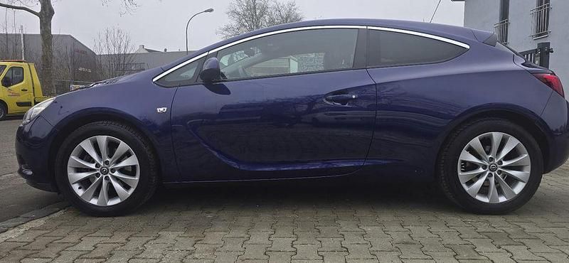 Gebraucht Opel Astra GTC Basis 120 PS (88 kW) 2014 Blau