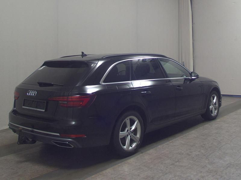 Gebraucht Audi A4 Sport 190 PS (139 kW) 2019 Schwarz Kombi