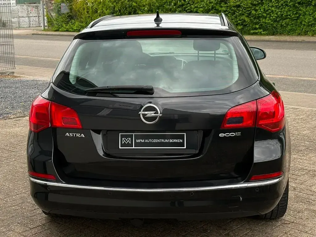 Gebraucht Opel Astra Edition 110 PS (80 kW) 2015 Schwarz Kombi