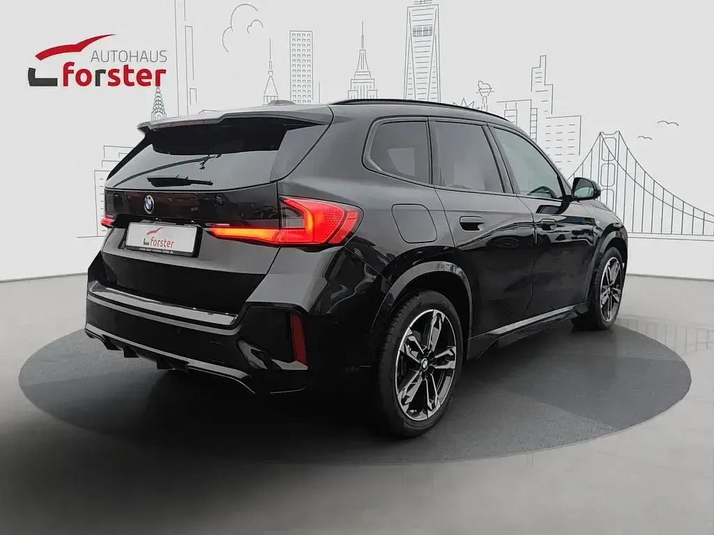 Gebraucht BMW X1 M Sport 197 PS (144 kW) 2024 Saphirschwarz SUV