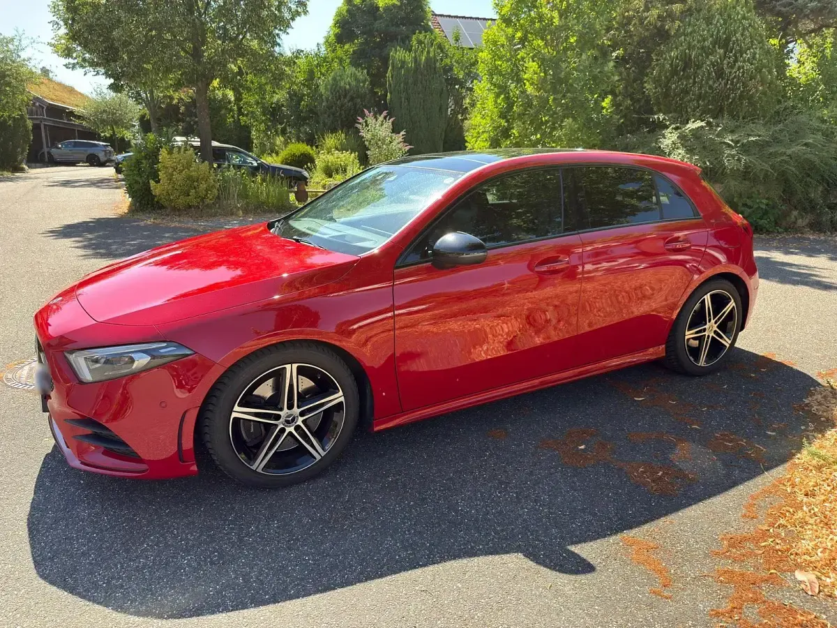 Gebraucht Mercedes A250 AMG line 224 PS (164 kW) 2018 Rot Limousine