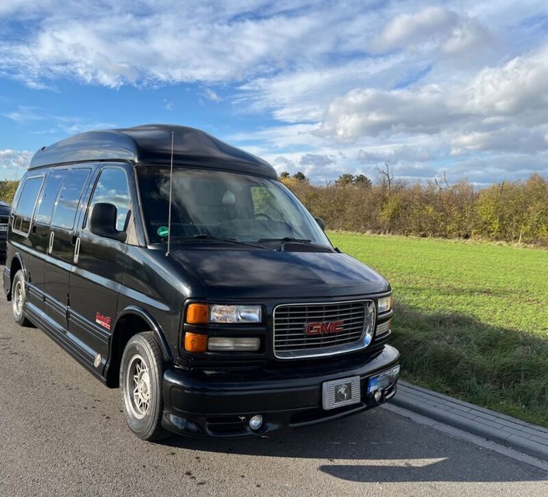 Schwarz Gebraucht 1997 GMC Savana Van / Kleinbus | 13.999 € - Bild 1/4