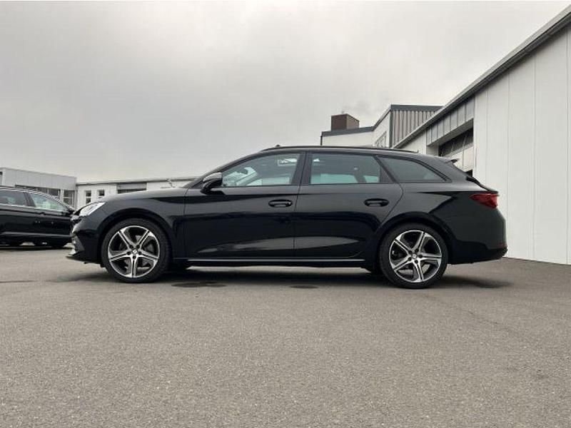 Gebraucht Seat Leon FR-Line 150 PS (110 kW) 2022 Mitternachtsschwarz Kombi