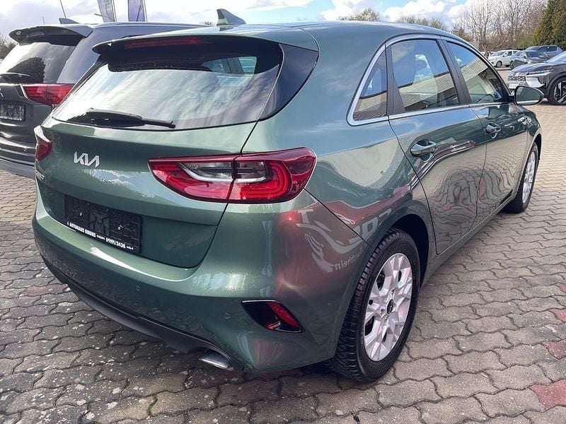 Gebraucht Kia Ceed Vision 140 PS (102 kW) 2024 Grün Kleinwagen