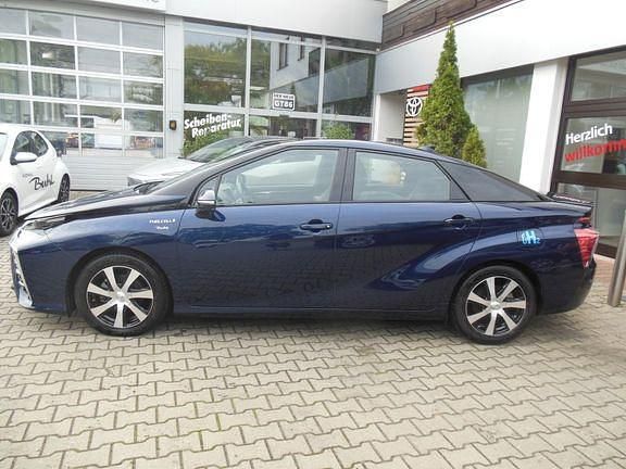 Gebraucht Toyota Mirai Basis 182 PS (133 kW) 2019 Iridiumblau metallic Limousine