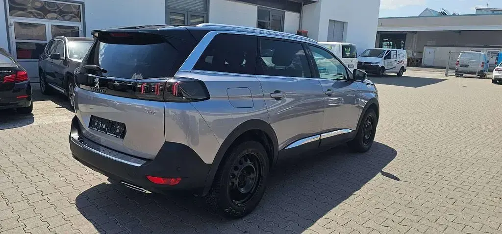 Gebraucht Peugeot 5008 GT 131 PS (96 kW) 2024 Lack grau artense/metallic SUV