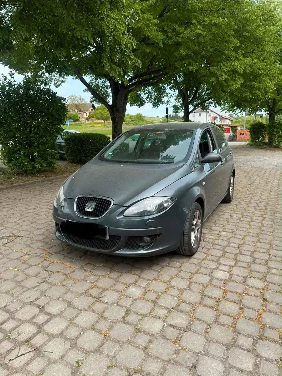 Second-hand Seat Altea 105 CP (77 kW) 2006 Negru Monovolum