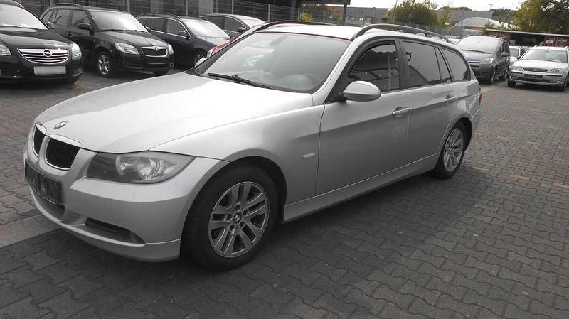 Gebraucht BMW 318 129 PS (94 kW) 2006 Silber Kombi