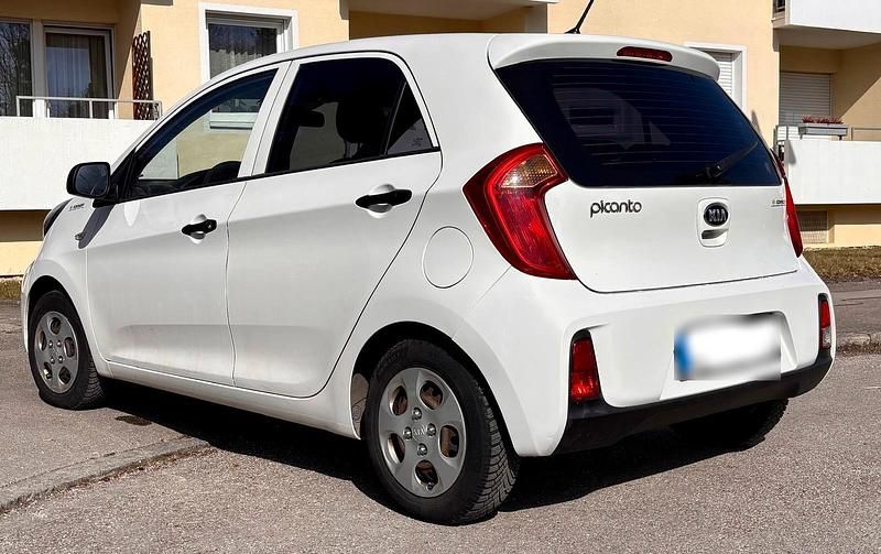 Second-hand Kia Picanto 67 CP (49 kW) 2017 Alb Hatchback