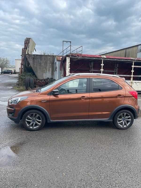 Second-hand Ford Ka Plus 85 CP (62 kW) 2019 Andere farben Hatchback