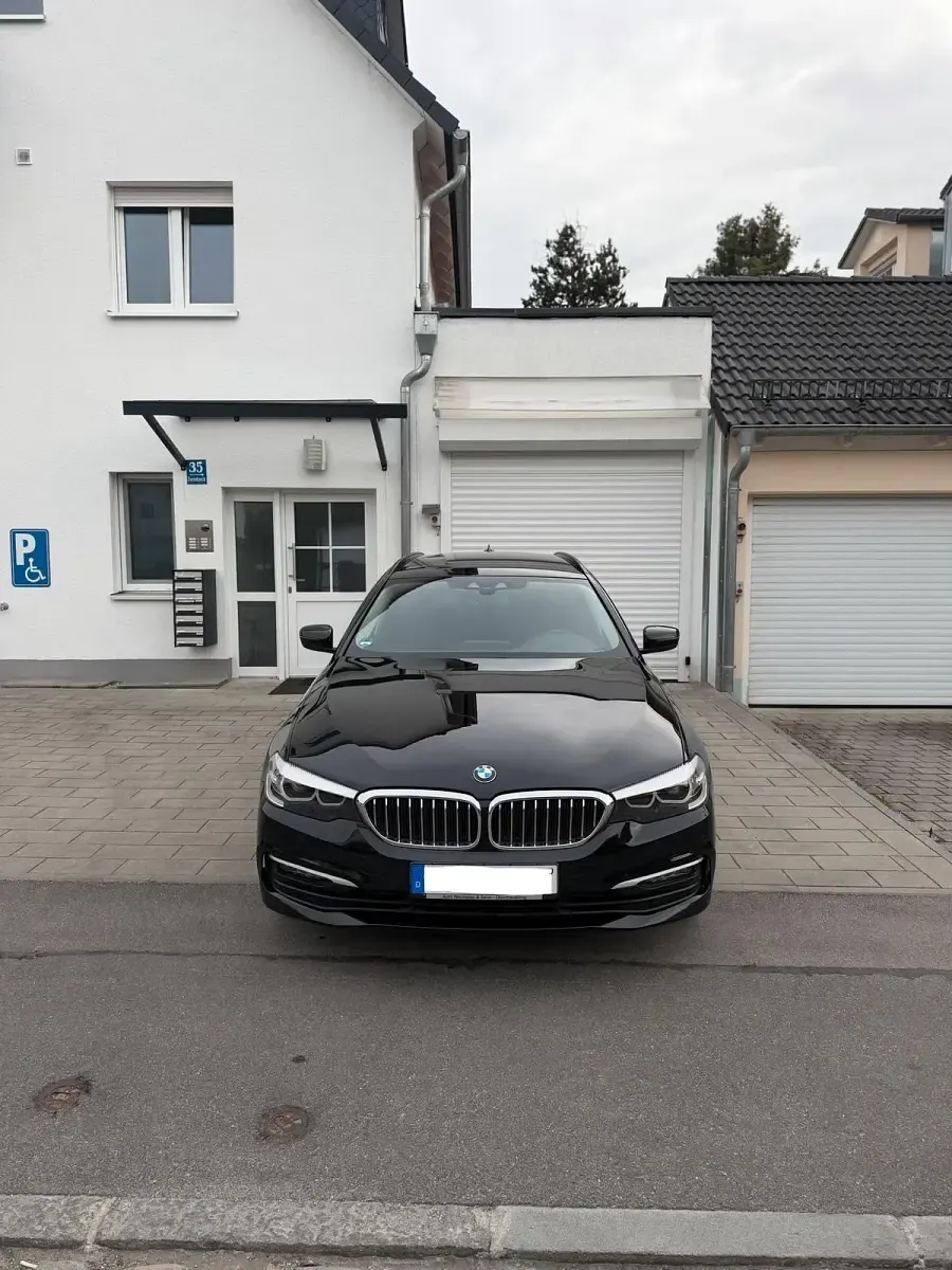 Gebraucht BMW 520 190 PS (139 kW) 2018 Schwarz Kombi