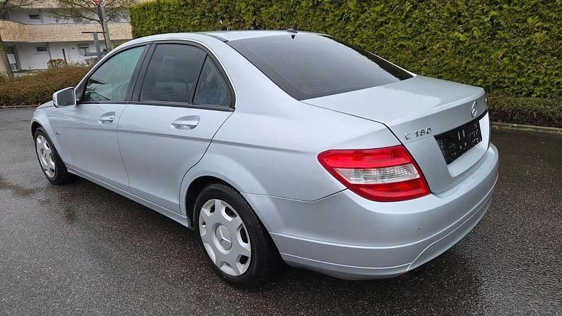 Gebraucht Mercedes C180 156 PS (114 kW) 2010 Silber Limousine