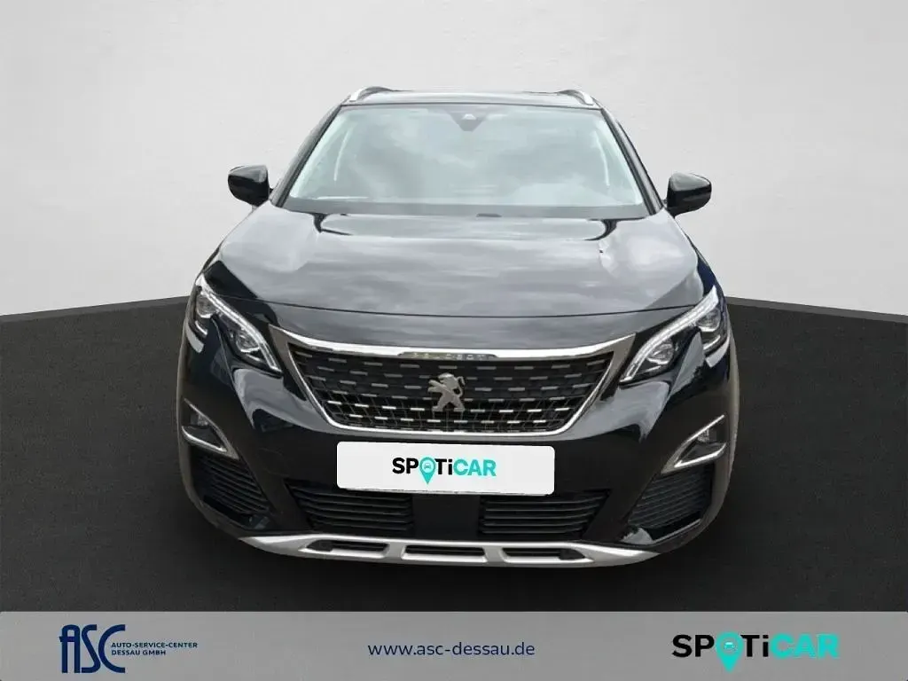 Gebraucht Peugeot 5008 Allure 179 PS (131 kW) 2019 Lackierung schwarz perla nera/ SUV