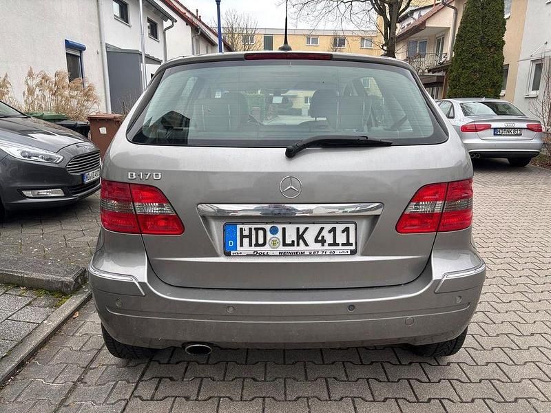 Gebraucht Mercedes B170 116 PS (85 kW) 2005 Silber Van / Kleinbus