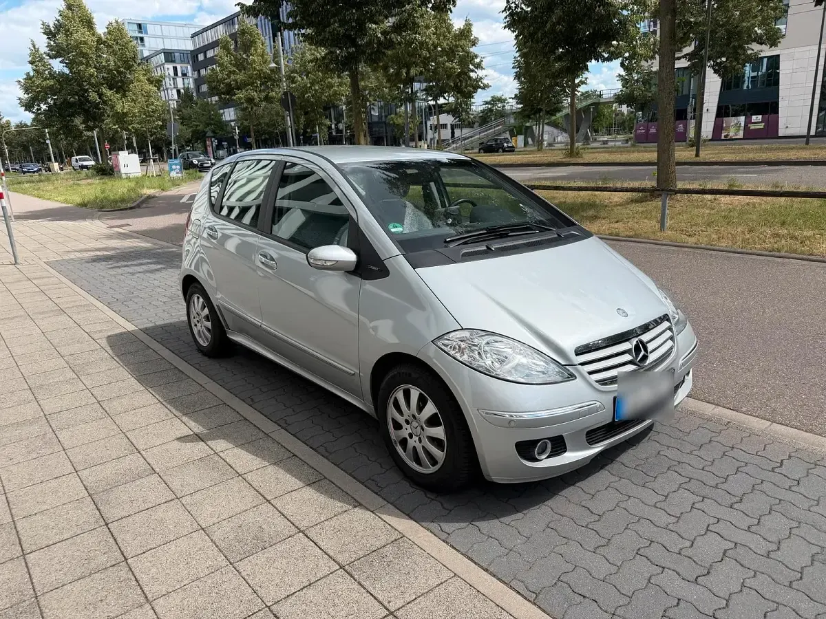 Gebraucht Mercedes A170 Elegance 116 PS (85 kW) 2005 Silber Limousine