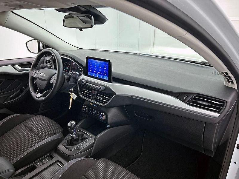 Weiß Gebraucht 2022 Ford Focus Business Edition Kombi | 15.004 € (Superpreis) - Bild 1/4