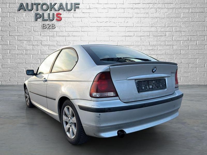 Gebraucht BMW 318 143 PS (105 kW) 2004 Silber Limousine