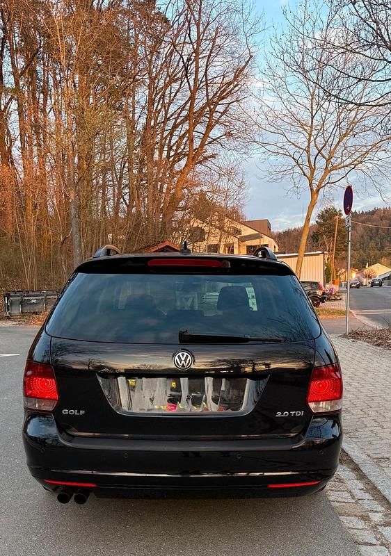 Gebraucht VW Golf VI 140 PS (102 kW) 2010 Schwarz Kleinwagen